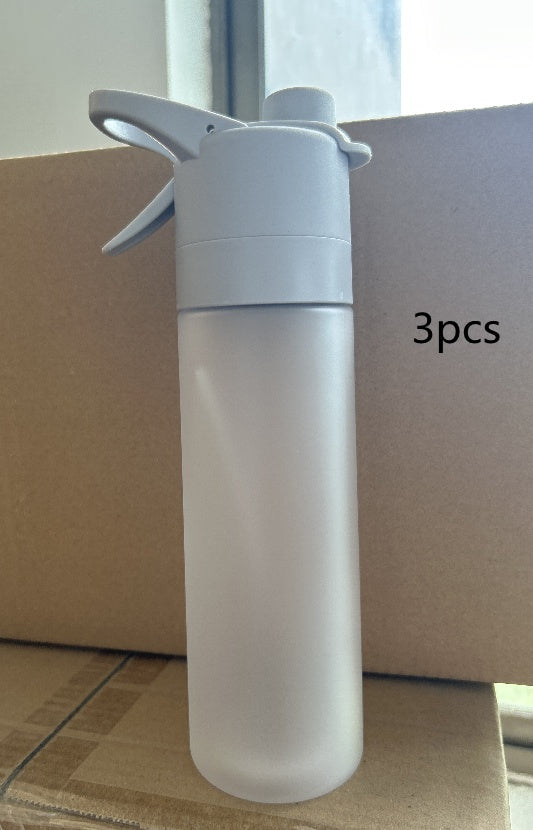 Stay refreshed on the go with this Large Capacity Spray Water Bottle. Lightweight, portable, and perfect for sports, fitness, travel, or outdoor activities.