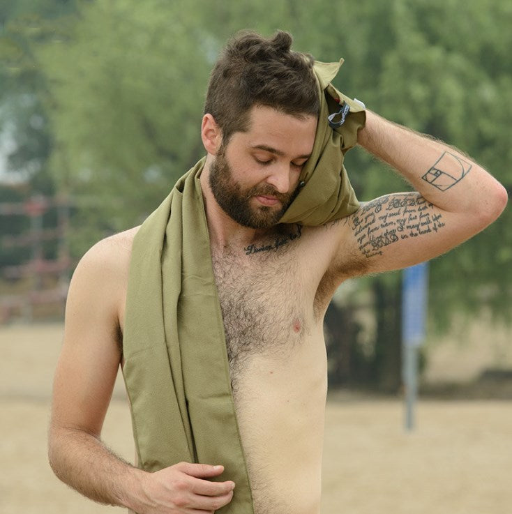 Stay dry anywhere with this Outdoor Quick-Drying Travel Towel. Lightweight, compact, and absorbent—perfect for camping, hiking, gym, or beach trips.