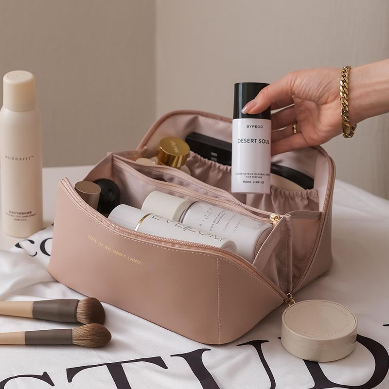 Keep all your beauty essentials organized with this Large Capacity Travel Cosmetic Bag. Multifunctional, spacious, and stylish—perfect for women on the go.