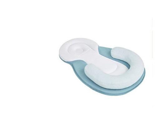 Keep your little one safe and comfortable anywhere with this Portable Newborn Baby Crib Folding Travel Bed. Lightweight, foldable, and easy to carry—perfect for travel, picnics, or visits to family and friends.