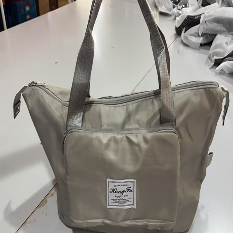 Travel, gym, or weekend in style with this Foldable Waterproof Travel Bag. Lightweight, spacious, and versatile, it’s perfect for overnight trips or fitness sessions.